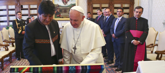 Papa: 35 minuti con Morales. "La pace si fonda sulla giustizia"