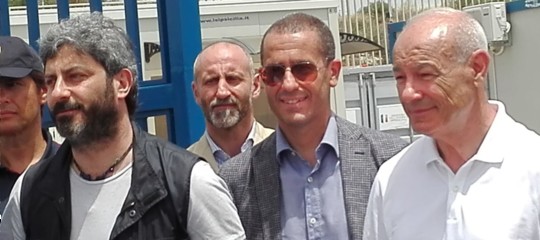 Migranti, il presidente Fico: "Io i porti non li chiuderei, le ong fanno un lavoro straordinario"