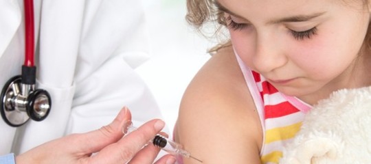 Obbligo dei vaccini a scuola, probabile rinvio dei termini per i certificati