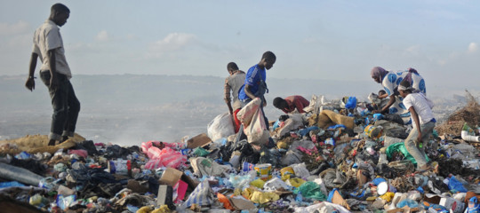 al qaeda somalia sacchetti plastica