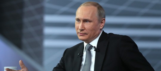 Gb: intossicati da Novichok; Russia, "stupido chi pensa a noi"
