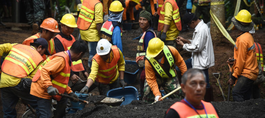 Thailandia: soccorritore finisce ossigeno e muore nella grotta