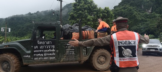 Thailandia: i primi quattro ragazzi sono fuori dalla grotta