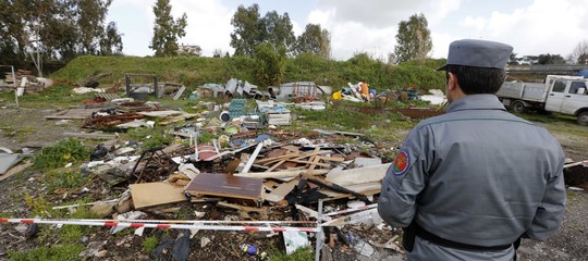 ecomafie rifiuti ambiente abuso edilizio