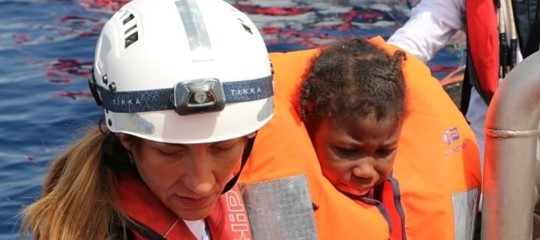 "Noi in combutta con gli scafisti? Portiamo la croce, continueremo a salvare vite"