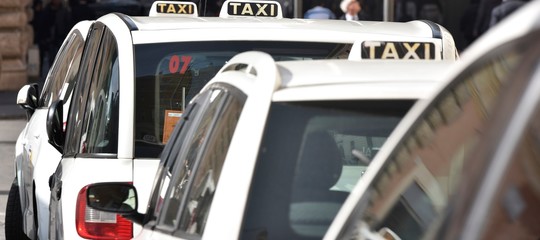Perché il futuro dei taxi in Italia potrebbe cambiare per sempre