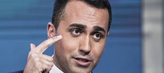 Migranti: Di Maio, per le navi italiane i porti sono aperti