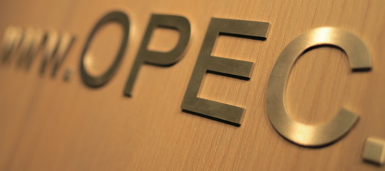Opec Plus petrolio Arabia Saudita barili produzione Russia Iran