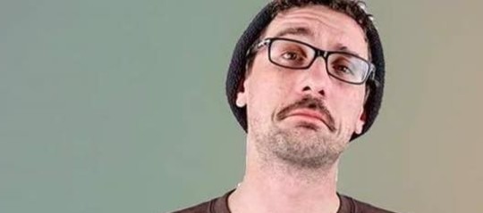 Chi è Willie Peyote, uomo pensante e rapper di alto rango