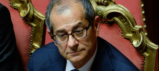 Tria: possibile crescita non lontana da 1,5%, su flat tax avviato studio