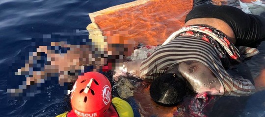 Salvini, Saviano e Ong litigano su chi ha lasciato morire questa donna