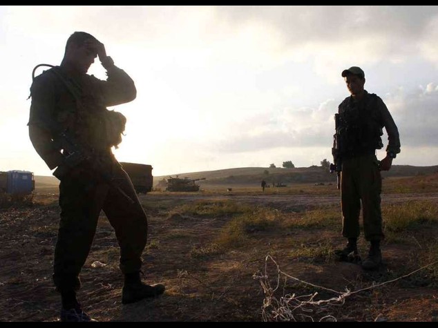 Gaza invasa: ucciso un altro bambino. Caduto soldato israeliano