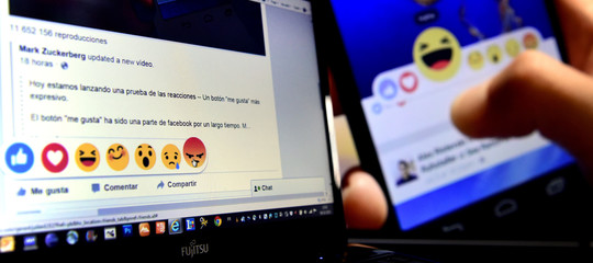 L'inchiesta che ha raccontato come avviene la moderazione dei contenuti di Facebook