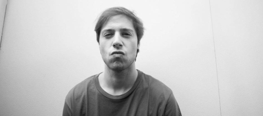 Chi è Galeffi, il 28enne romano diventato subito icona del cantautorato indie