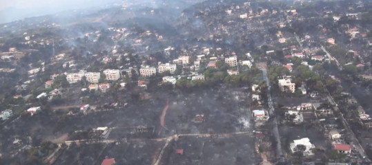 Grecia: bilancio incendi sale a 74 morti, ambasciatore "situazione tesa"