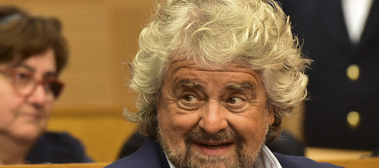 Grillo: la democrazia va superata e sostituita con qualcos'altro
