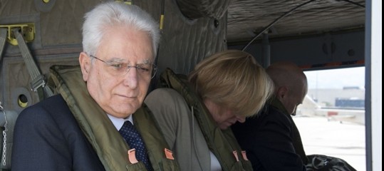 Il presidente arbitro fischia la fine del primo tempo