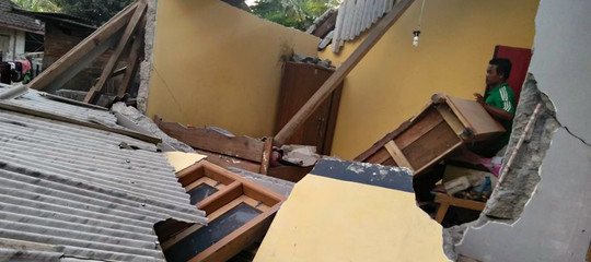 indonesia terremoto morti