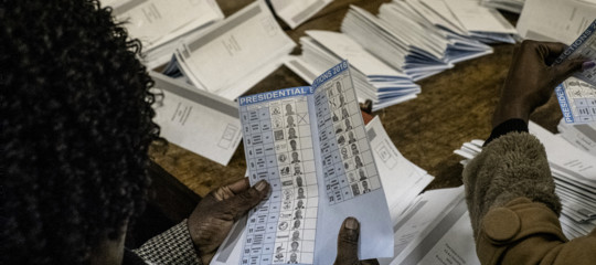 Zimbabwe: partito al potere Zanu-PF ottiene la maggioranza dei seggi