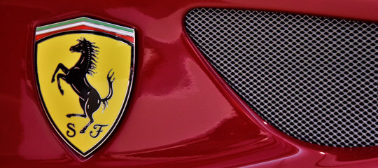 Ferrari: ricavi e utile netto in crescita (+1,4% e +18,1%)
