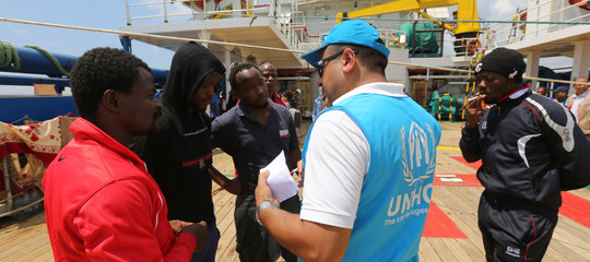 Migranti: dopo 22 giorni di attesa, sbarcata in Tunisia Sarost 5