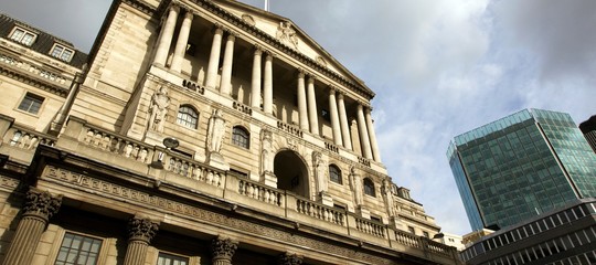 Brexit: la Banca d'Inghilterra rialza i tassi di un quarto di punto, allo 0,75%