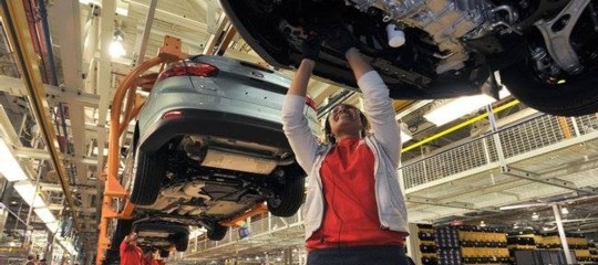 Produzione industriale: Istat, a giugno aumenta +0,5% su maggio