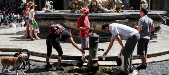 Caldo: ministero, bollino rosso in 12 città fino a domenica