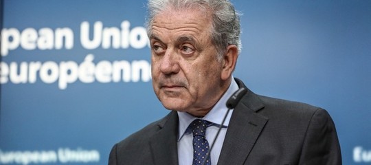 migranti avramopoulos