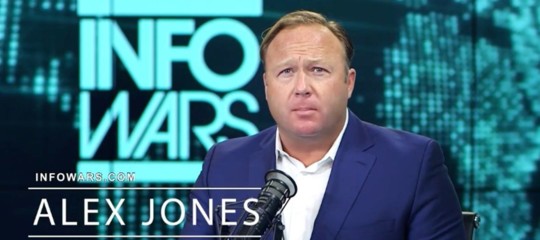 alex jones odio hate speech apple