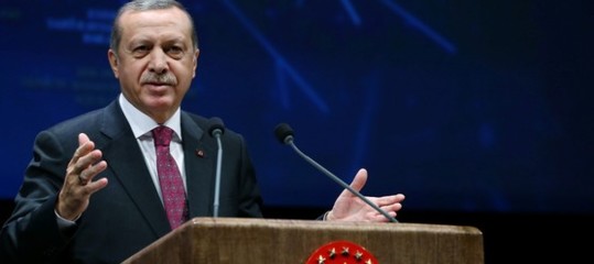 Turchia: Erdogan invita a calma e a vendere valuta straniera
