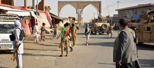 Afghanistan: almeno cento militari uccisi in scontri con talebani
