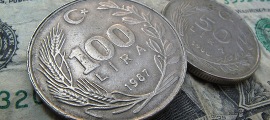 Turchia: lira torna a indebolirsi e va sopra 6 sul dollaro