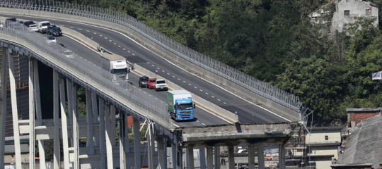 La Procura di Genova precisa: stiamo ancora valutando i filmati, non ci sono indagati