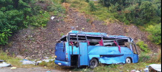 Si rovescia bus turistico in Bulgaria: 15 morti e 27 feriti