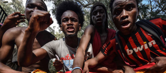 spagna migranti casado sanchez