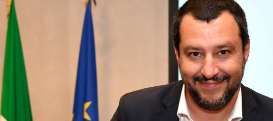 È davvero così difficile (come dice Salvini) negare l'asilo politico a un richiedente?
