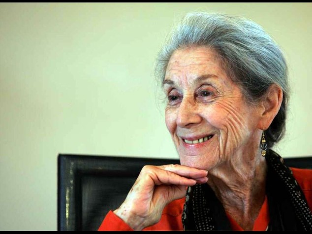 Addio a Nadine Gordimer, penna anti-apartheid