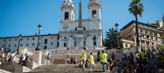 Fiamme in hotel a piazza di Spagna a Roma, nessun ferito
