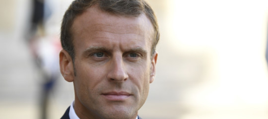 La risposta di Macron a un giardiniere disoccupato ha suscitato polemiche