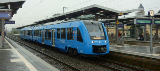 Due treni a idrogeno sono entrati in servizio in Germania, l’economia solare è realtà