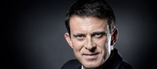 Chi è Manuel Valls, l'ex premier francese alla conquista di Barcellona