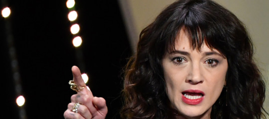 Anche Asia va da Giletti e nega le accuse di Bennett: "È stato lui a saltarmi addosso"