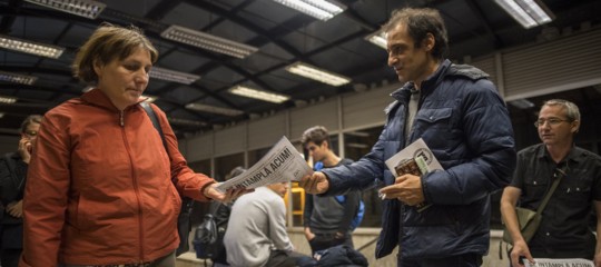 Romania: urne aperte al referendum per abolire le nozze gay