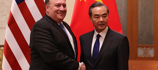 Dopo un vertice assai poco diplomatico, Usa e Cina scoprono di essere in disaccordo su tutto
