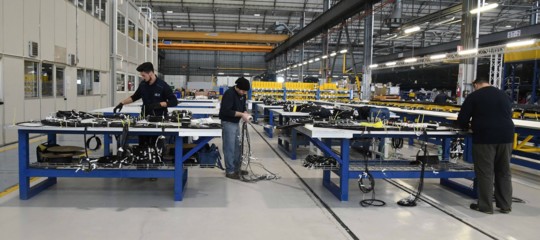 Industria: Istat, produzione +1,7% ad agosto, -0,8% su anno