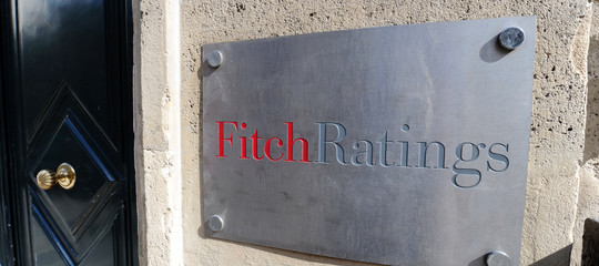 Def: Fitch, nuovi obiettivi di deficit mettono a rischio i conti