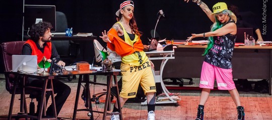 La discriminazione di genere nelle redazioni giornalistiche finisce a teatro