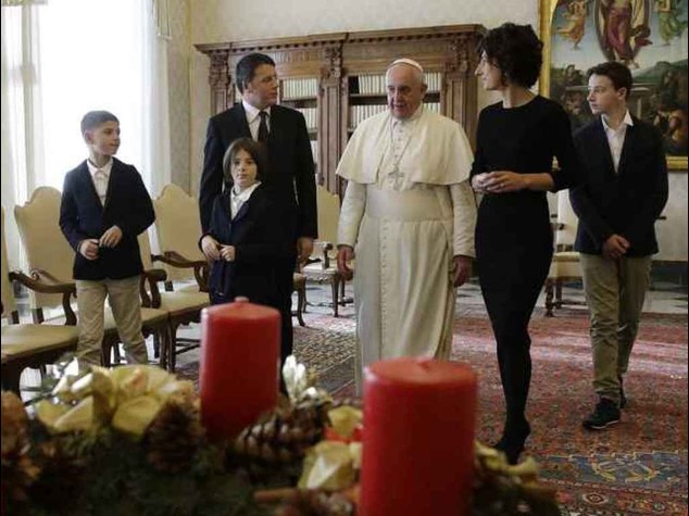 Renzi dal Papa con la famiglia per lo scambio di auguri - Foto