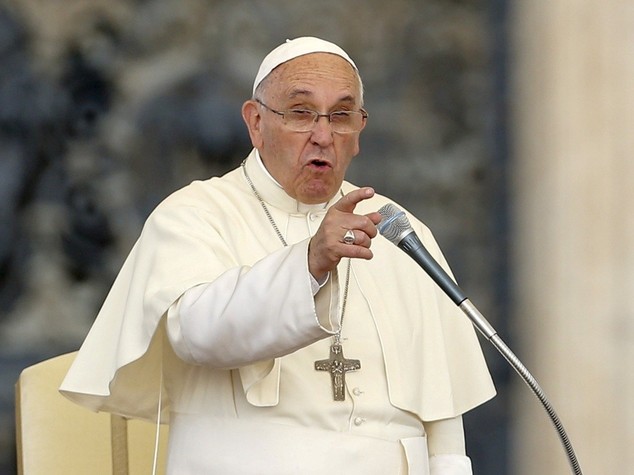 Mafia Capitale: interviene il Papa, "Roma deve rinascere moralmente"